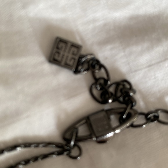 Beautiful full and authentic necklace - Picture 4 of 4